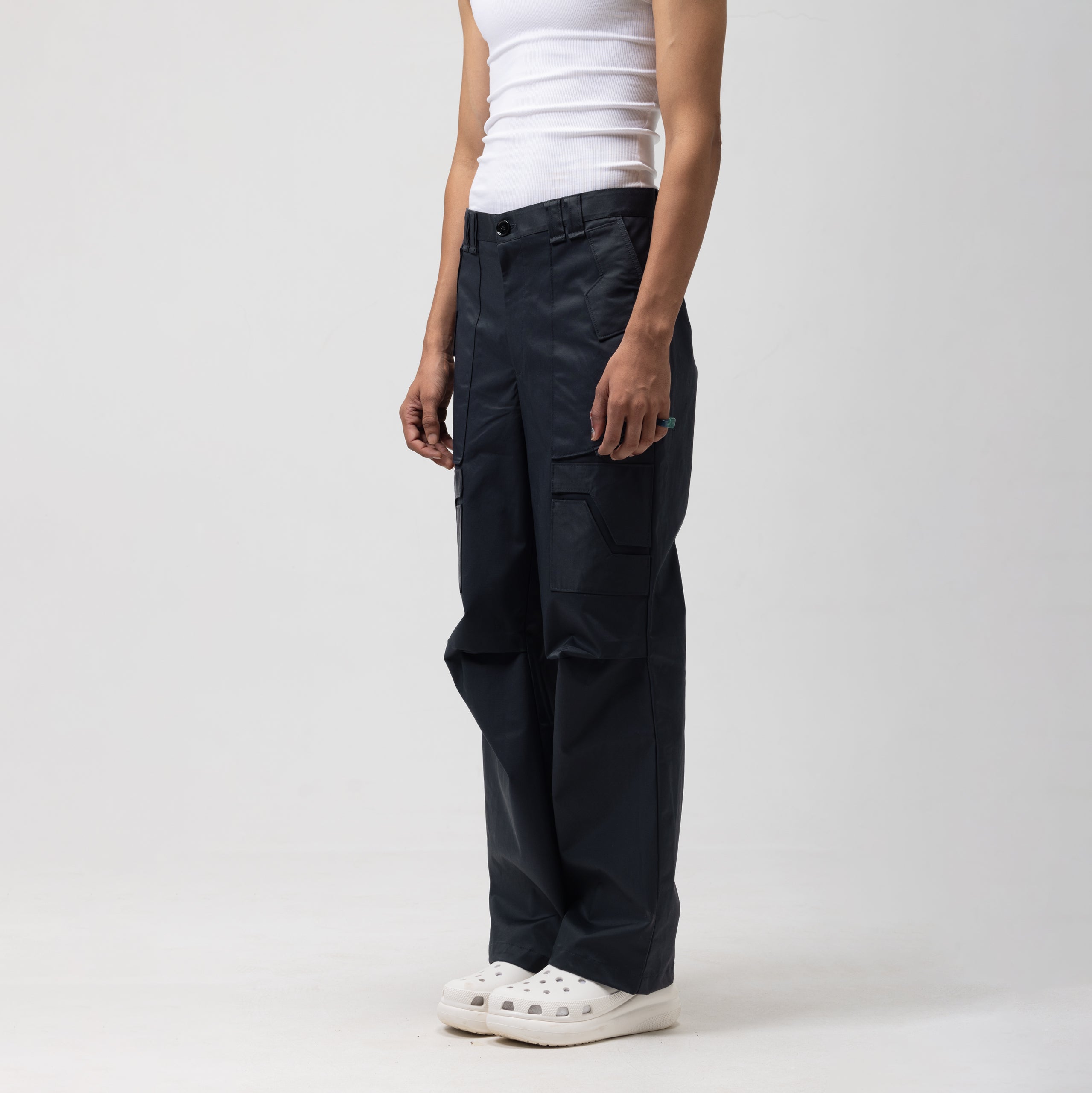 PATCH POCKET PARACHUTE PANTS - ONYX