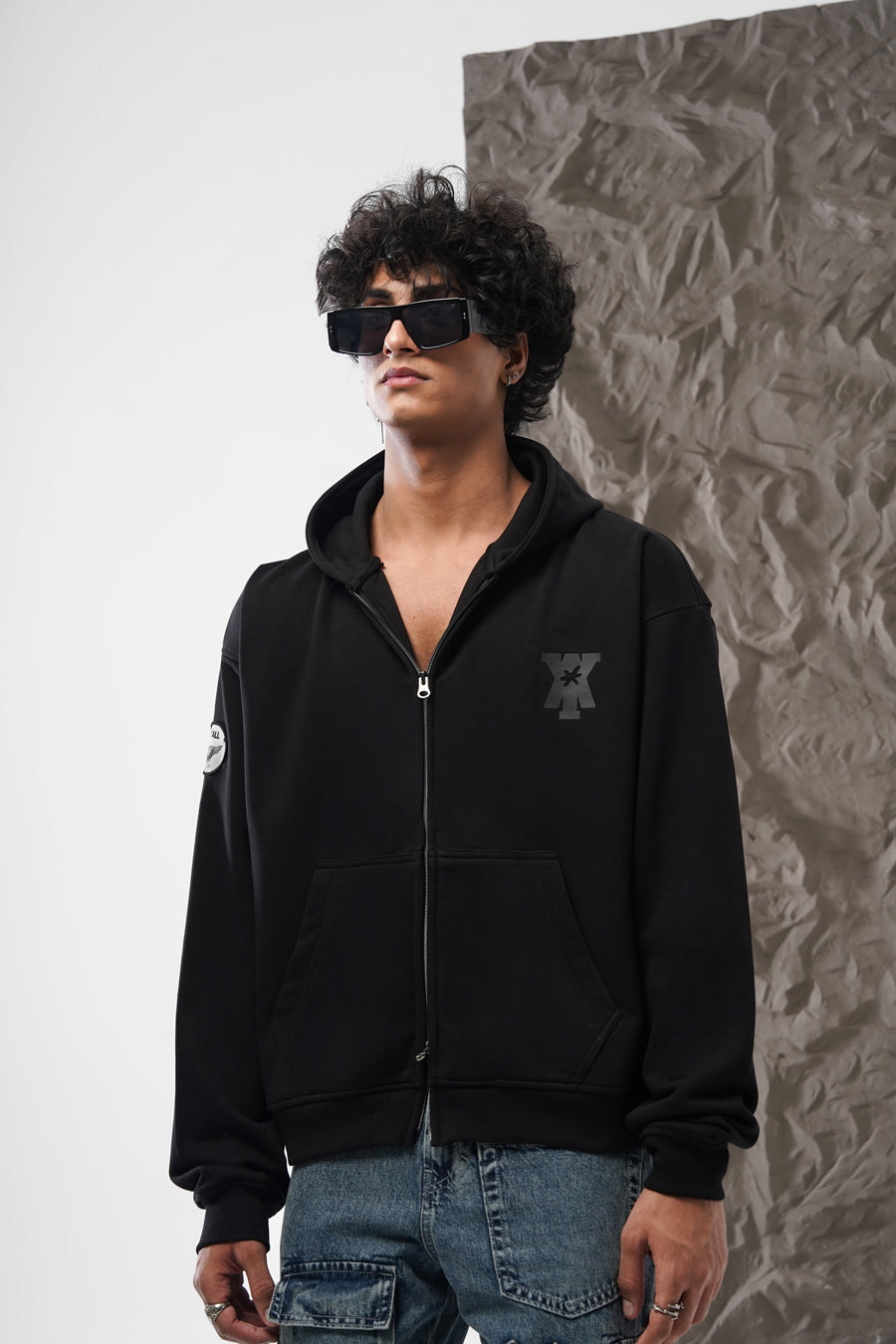 STAMP ZIP UP HOODIE – BLACK