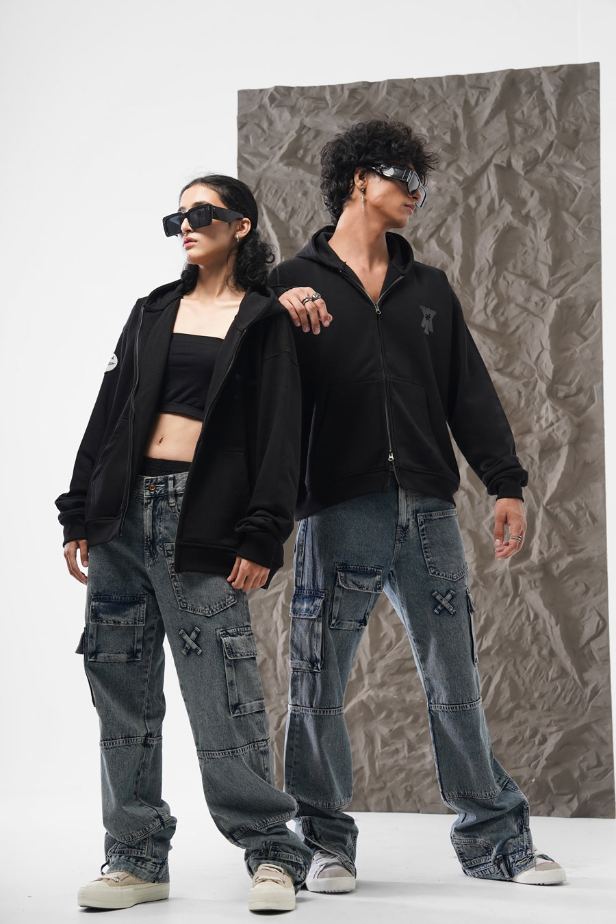 STAMP ZIP UP HOODIE – BLACK