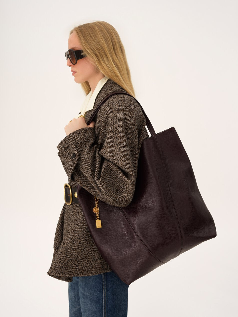 CHLOE Large Chloé Spin tote bag in grained leather Perfect Plum