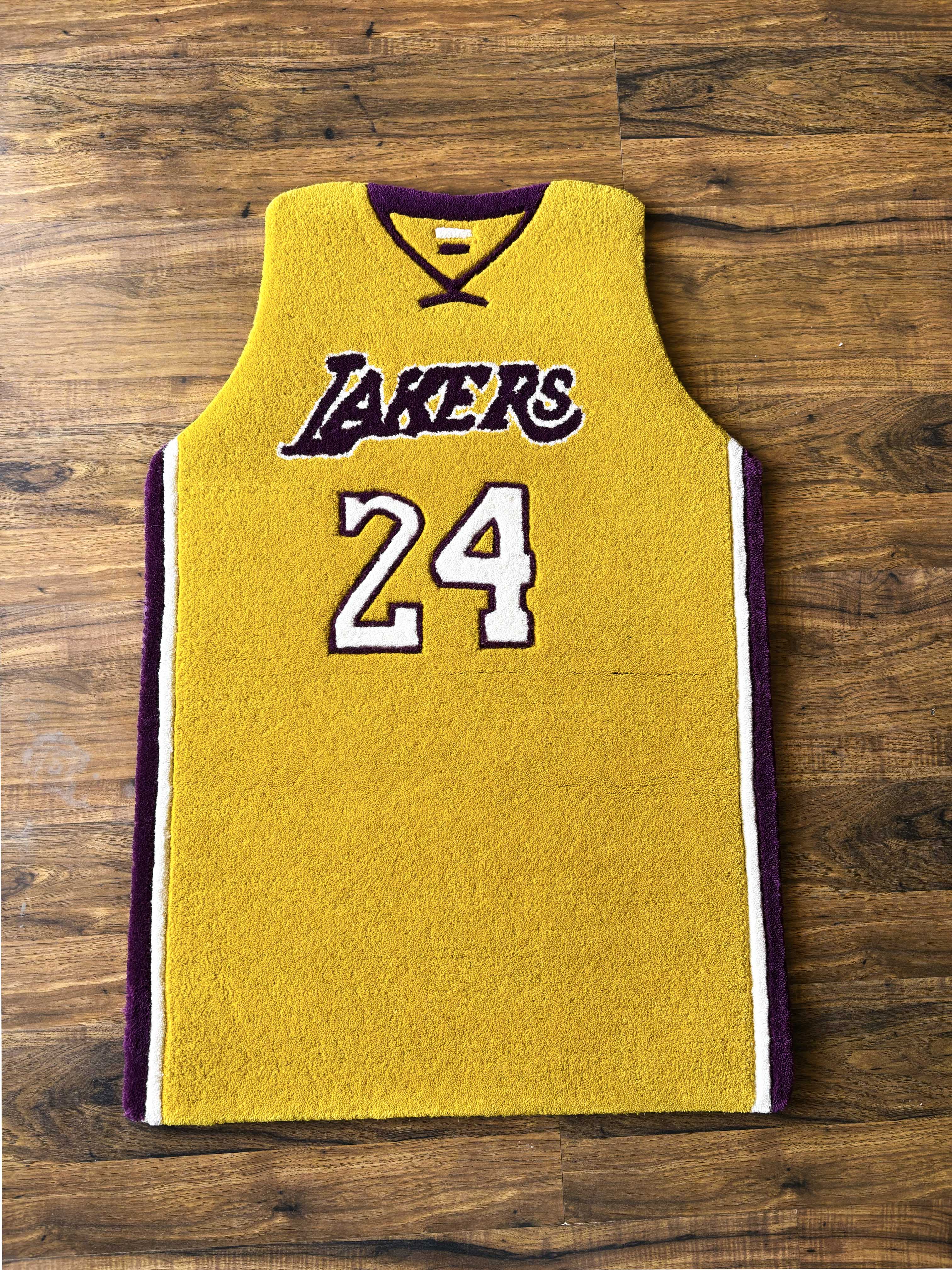 Lakkers Yellow jersey Hand tufted Custom Rug