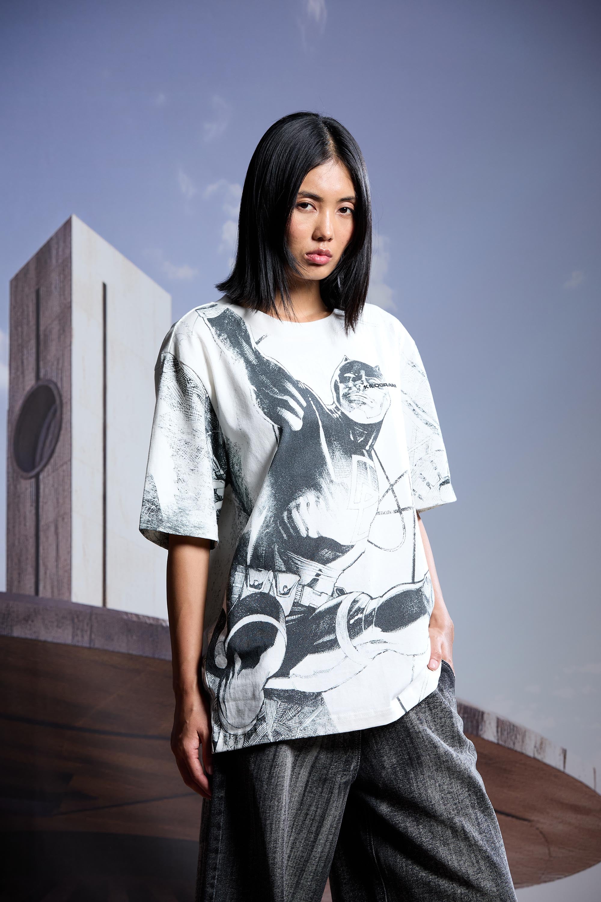 'STRAYLIGHT' T-SHIRT