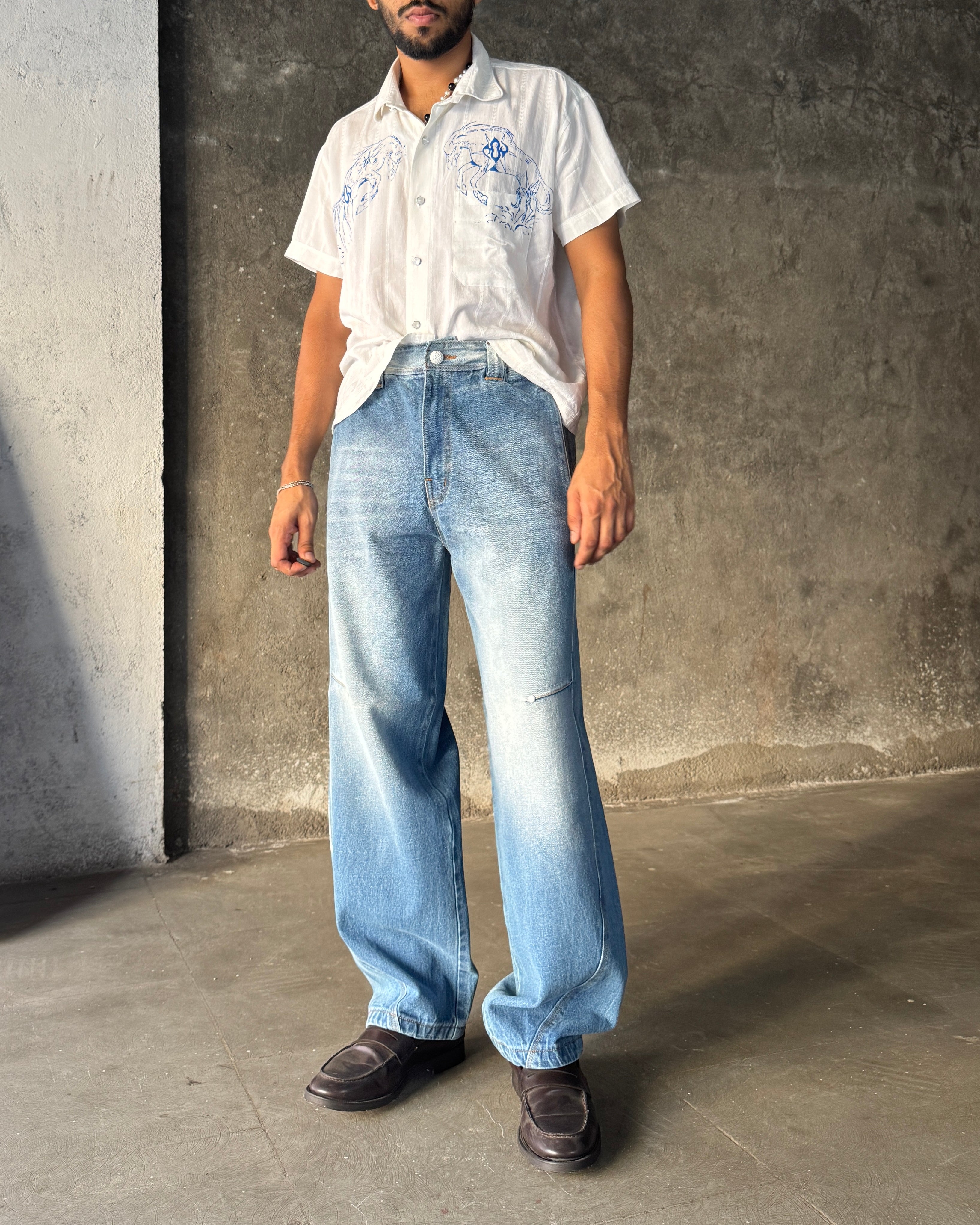B4 curved- mid blue
