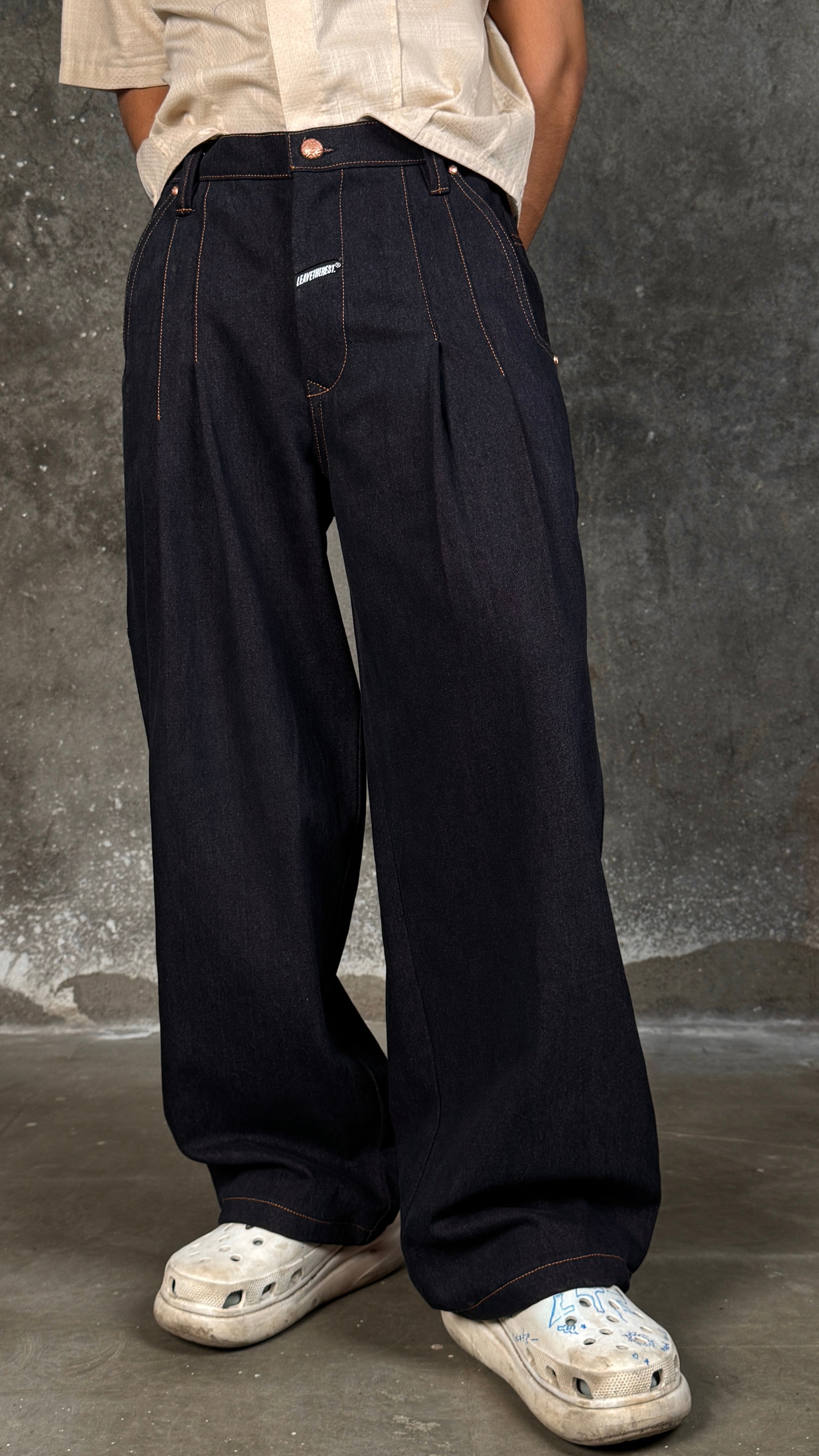 Double Pleats Masti-Raw Cola.