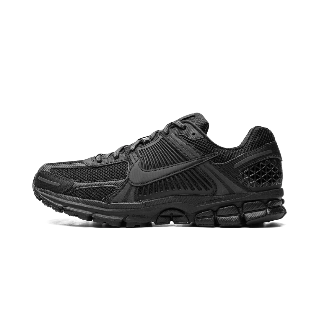 Nike Zoom Vomero 5 Triple Black