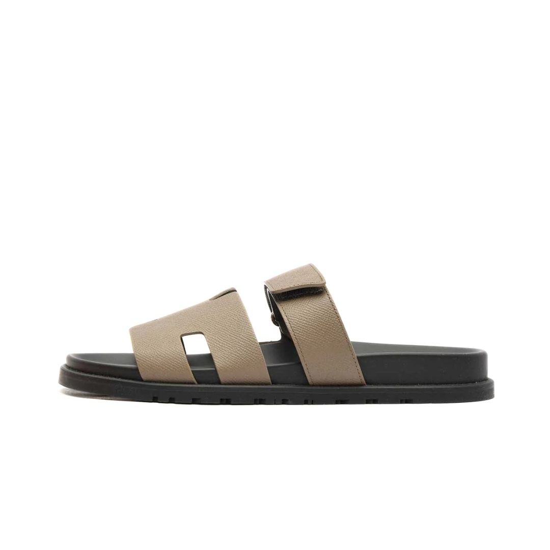HERMES CHYPRE SANDAL ETOUPE
