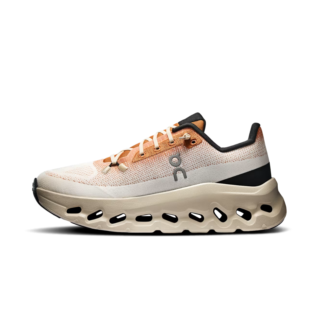 On Running Cloudtilt Ivory Almond (W)