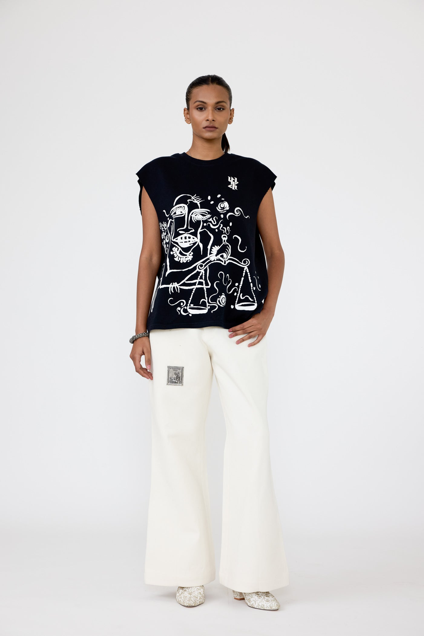 Gham-e-hisaab' sleeveless T-shirt
