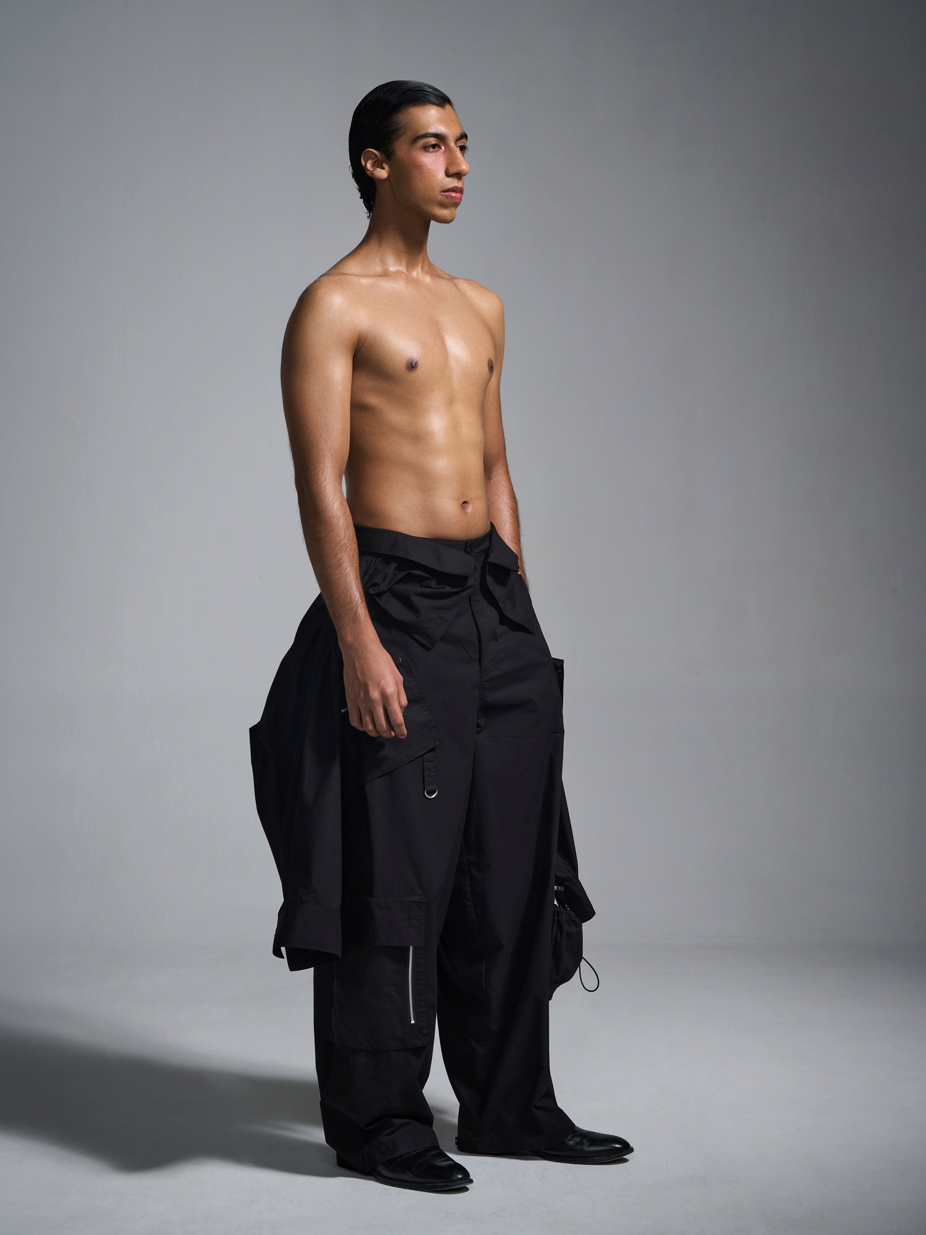 Cargo pants with deconstructed shirt - Black