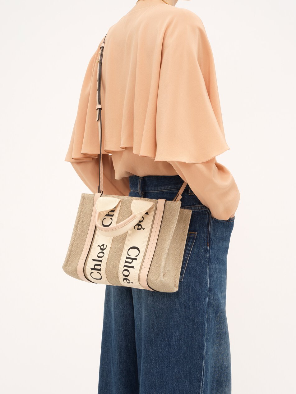 CHLOE Small Woody tote bag in linen Cement Pink
