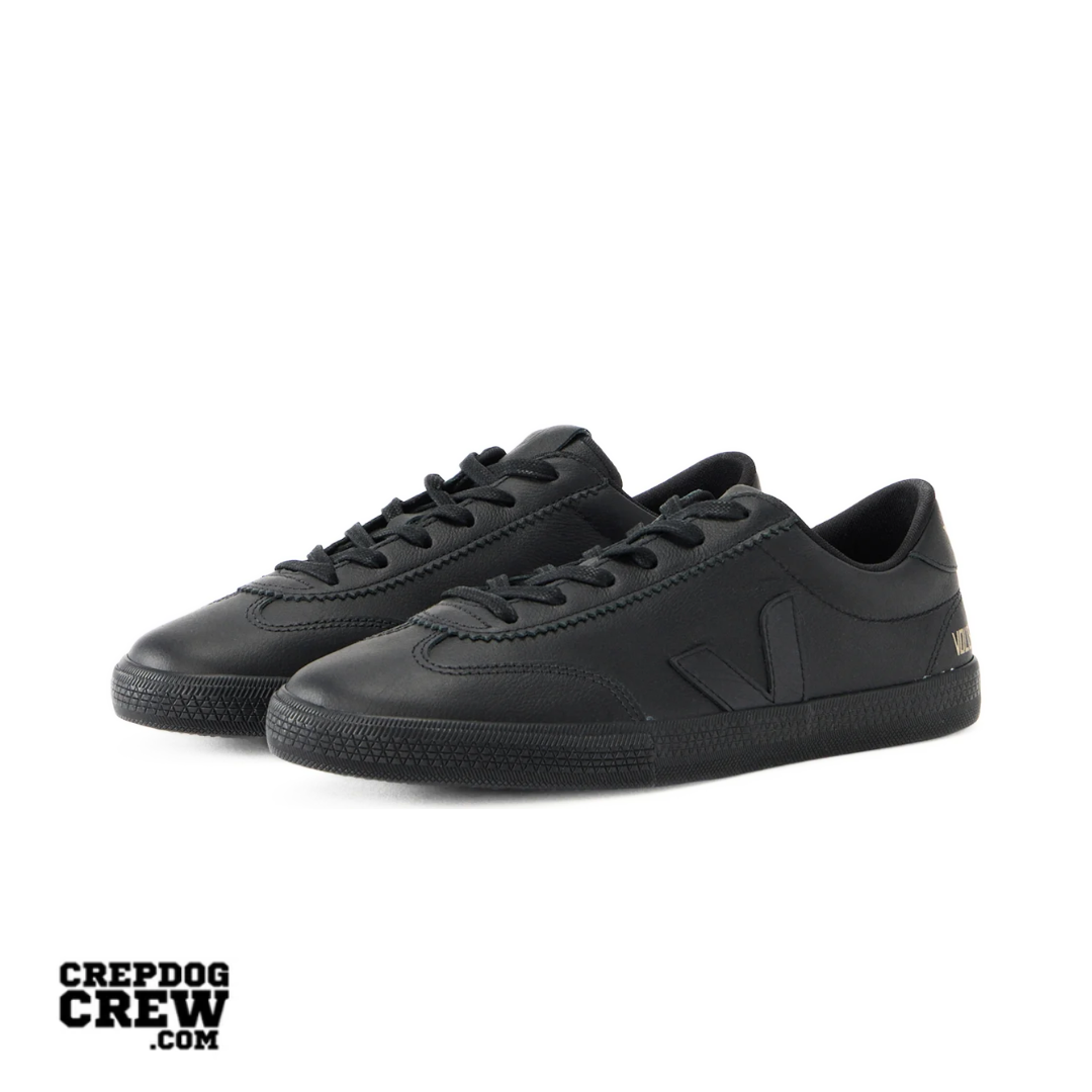 VEJA VOLLEY SIGNATURE LEATHER FULL BLACK
