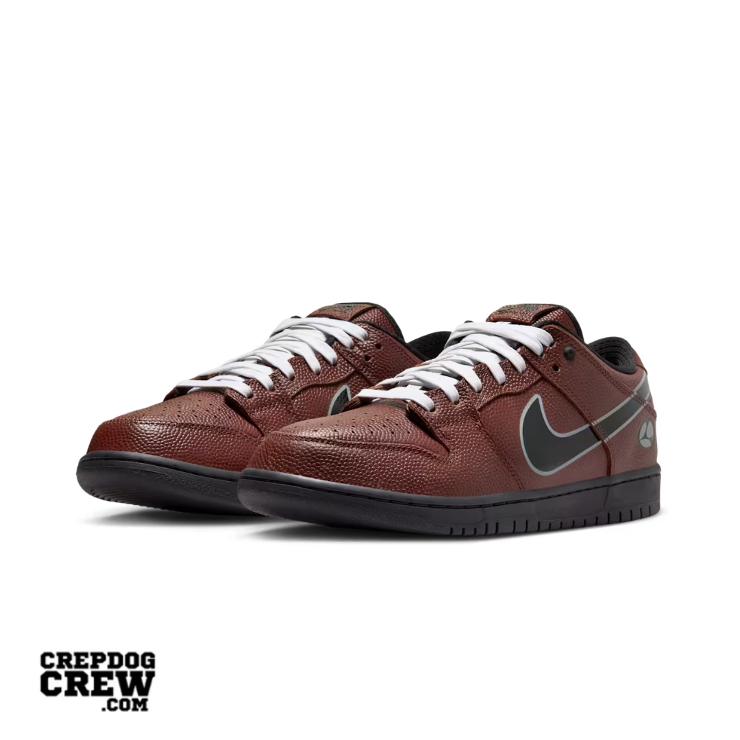 Nike SB Dunk Low Limosine Skateboards