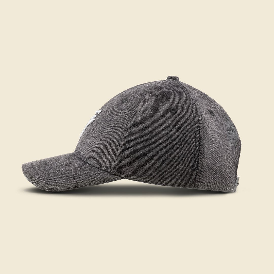 "The signature H" cap