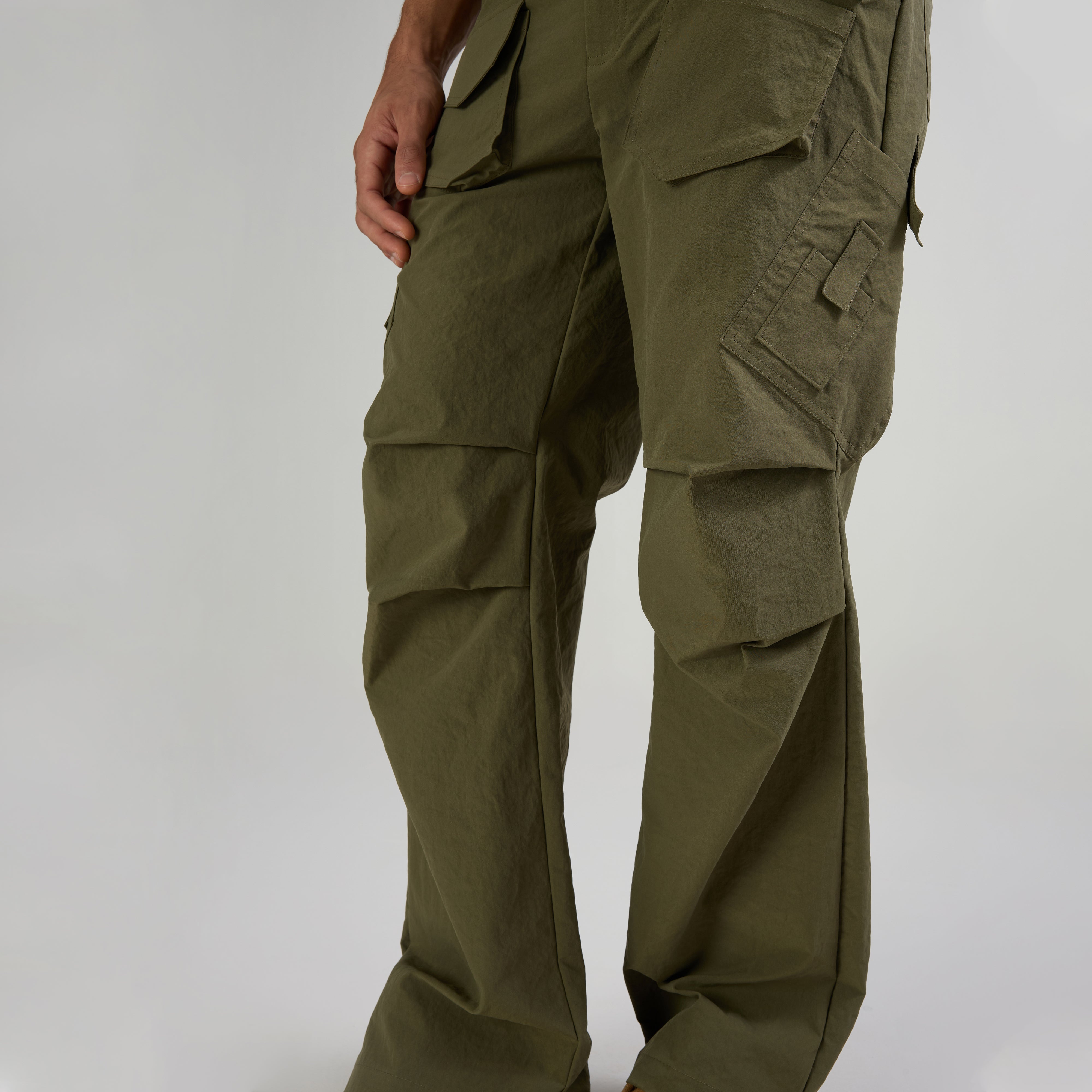 PARACHUTE PANTS TYPE-2 - OLIVE