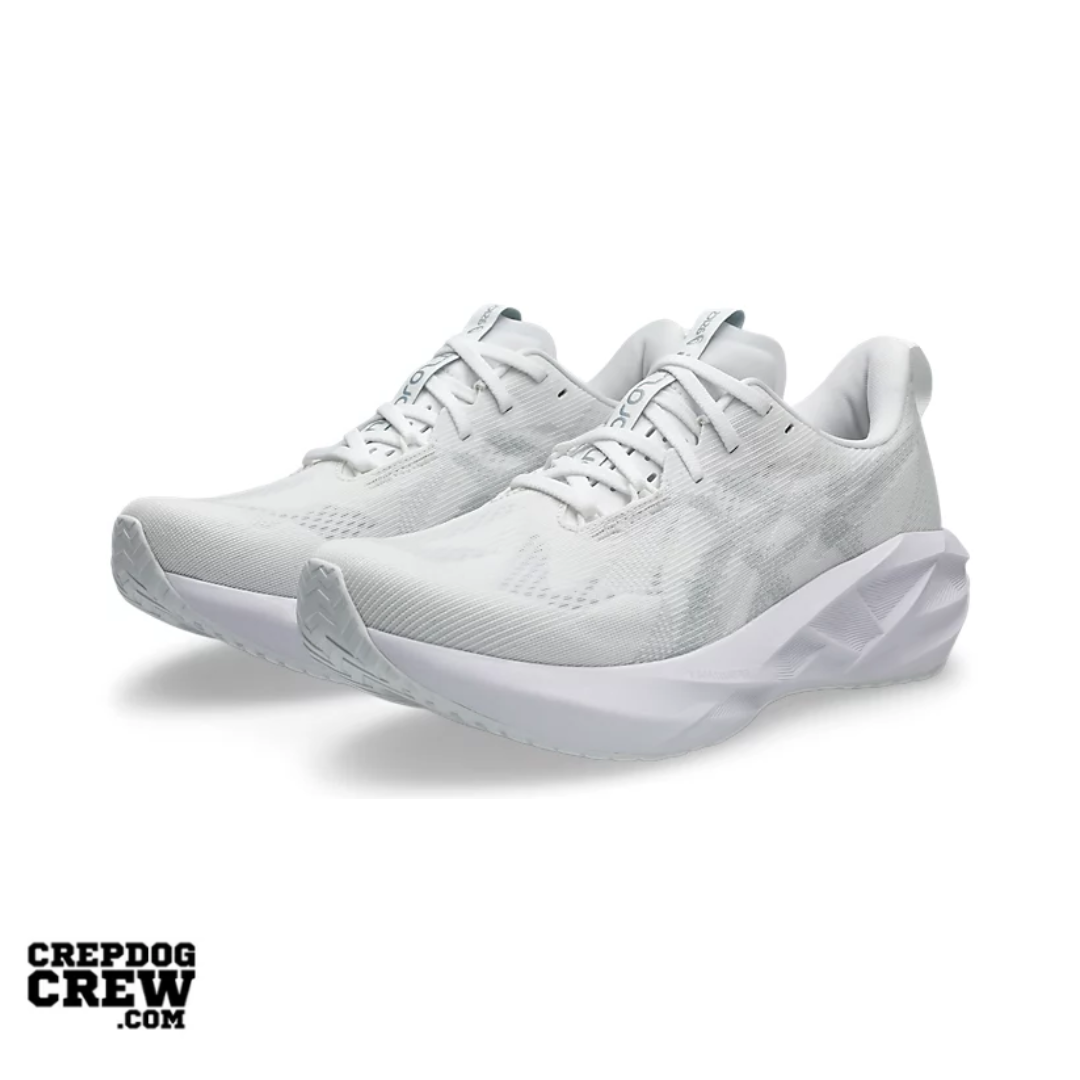 ASICS Novablast 5 White Piedmont Grey