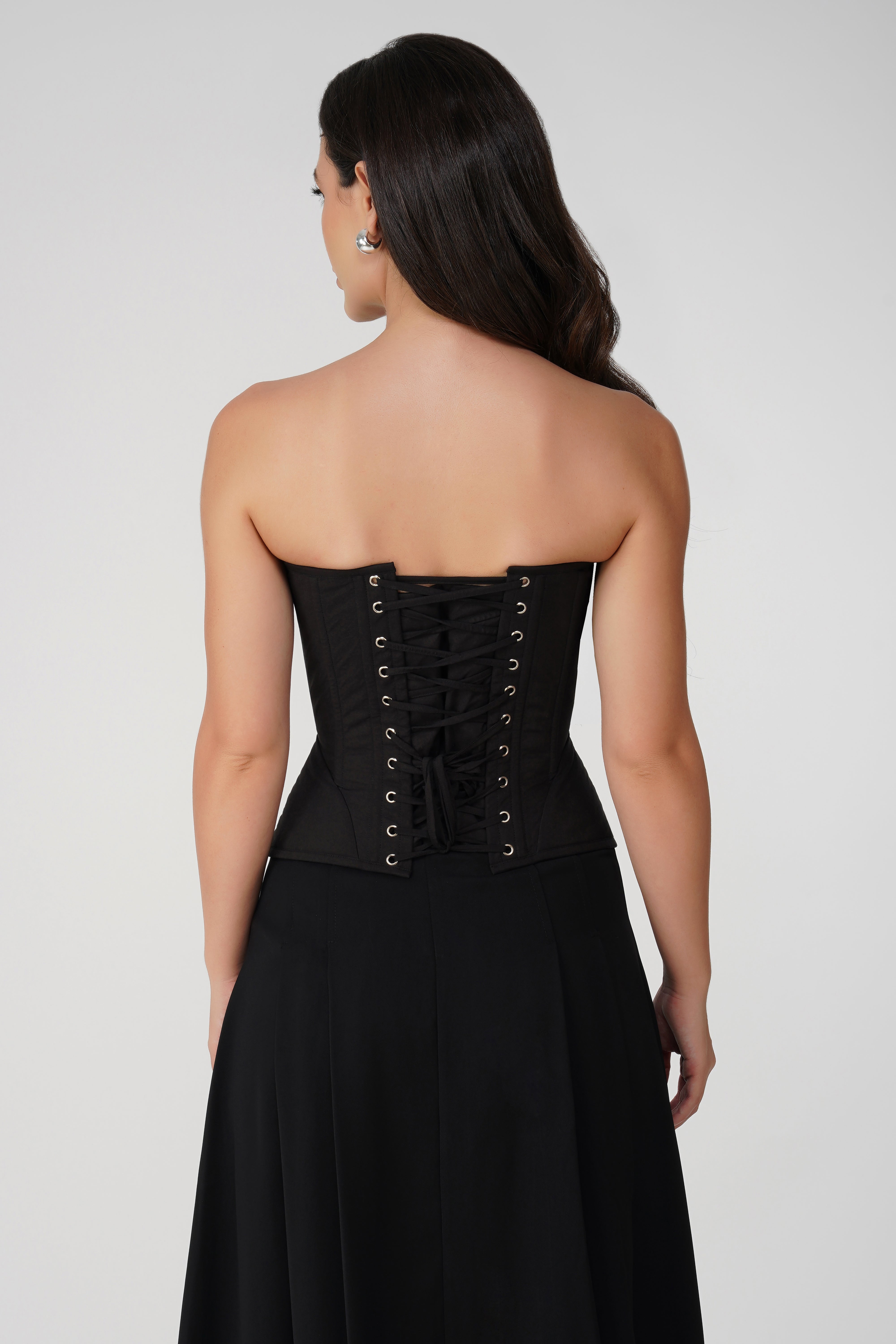 SCULPTED BLACK CORSET