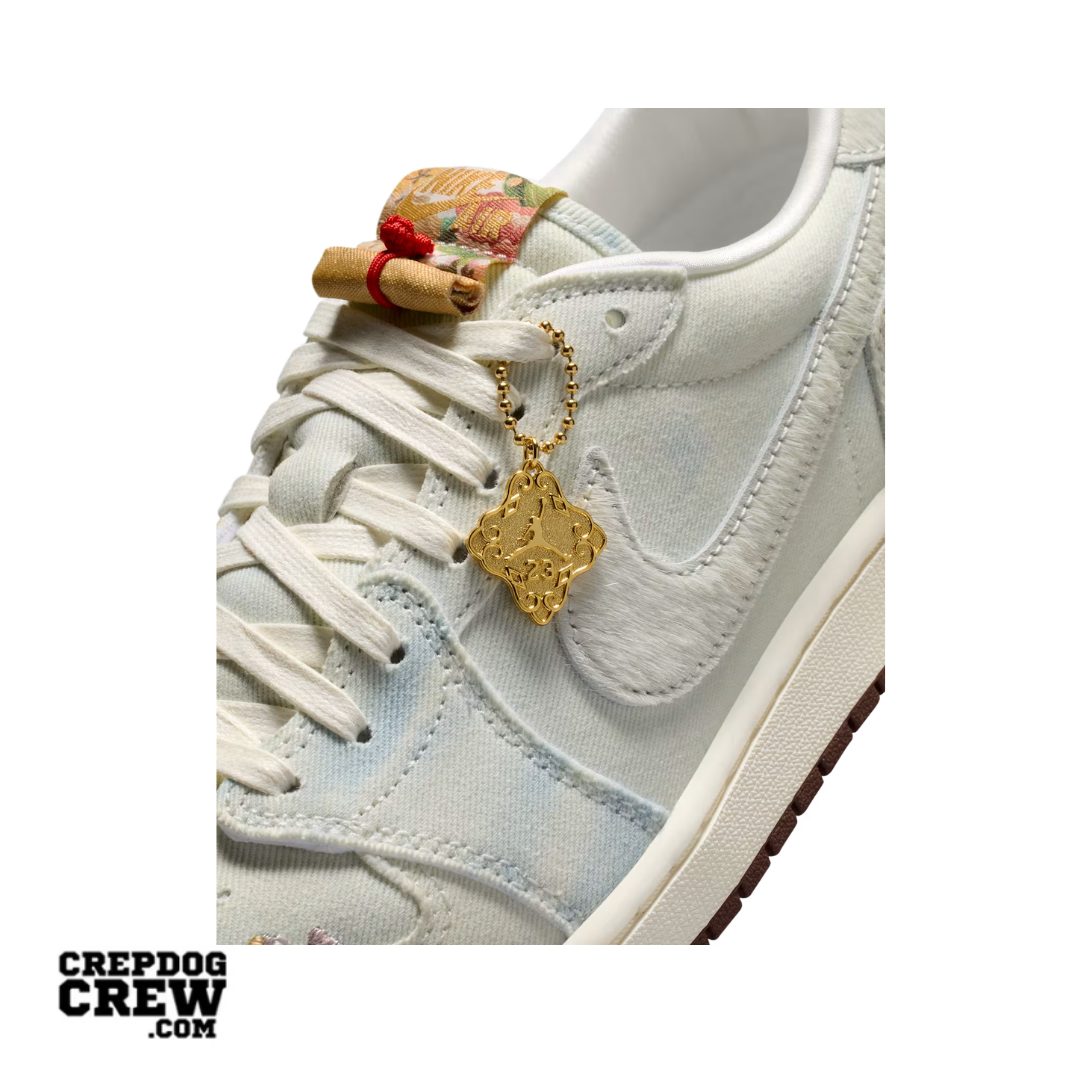 シューズ(男性用) AIR JORDAN 1 RETRO LOW OG SAIL Jordan 1 Retro Low OG Football Grey Sail Light Chocolate