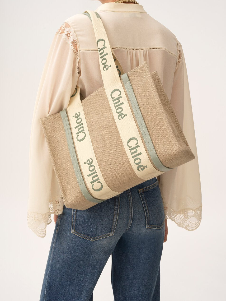 CHLOE Woody tote bag in linen Bluish Green