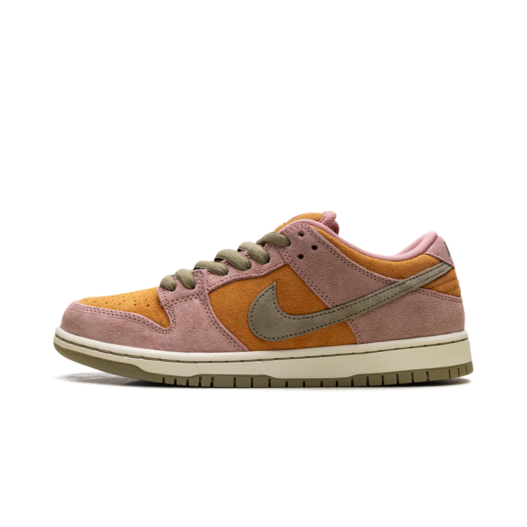 Nike SB Dunk Low Red Stardust