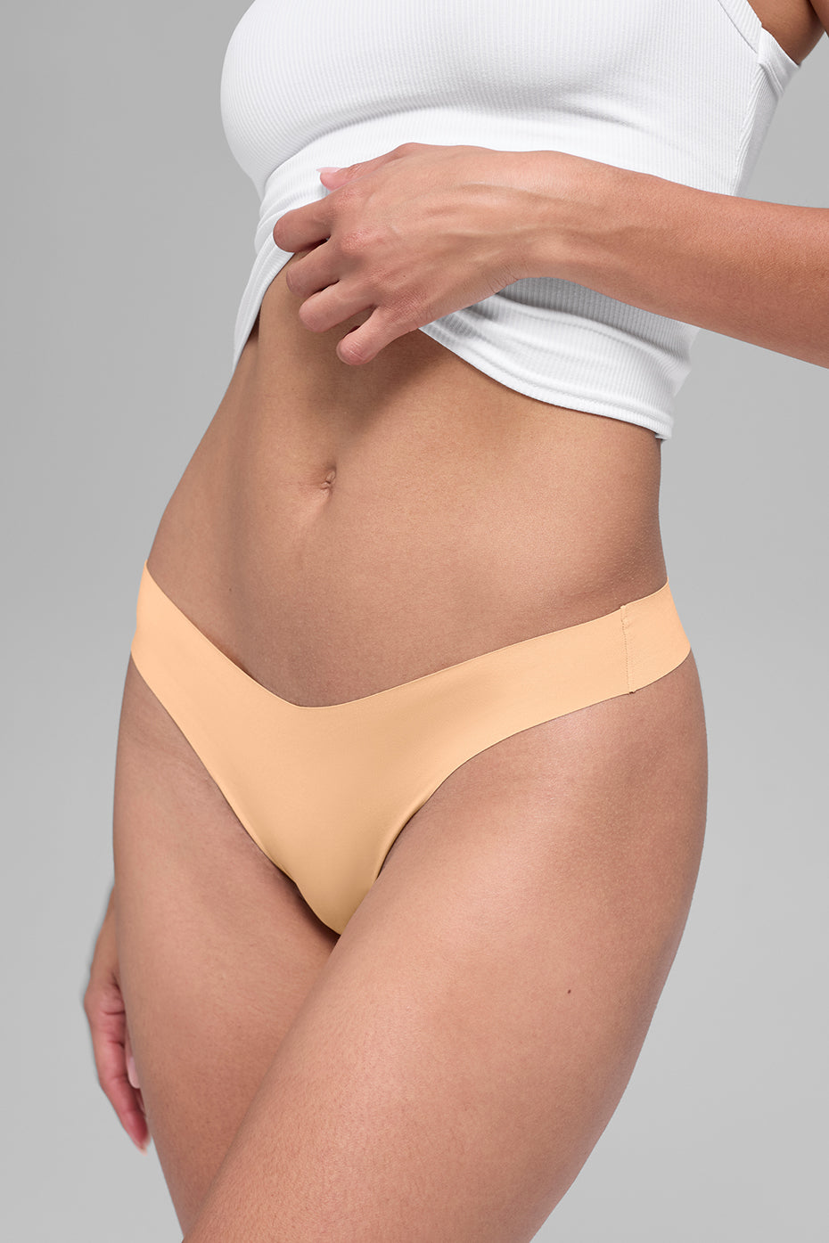 alo Airbrush Invisible Thong - Champagne