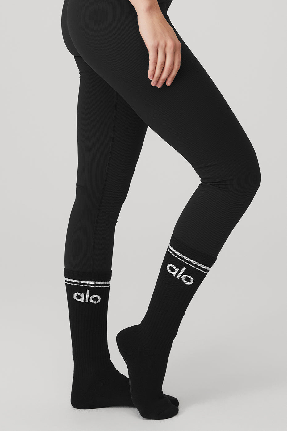 alo Women's Throwback Barre Sock - Black/White