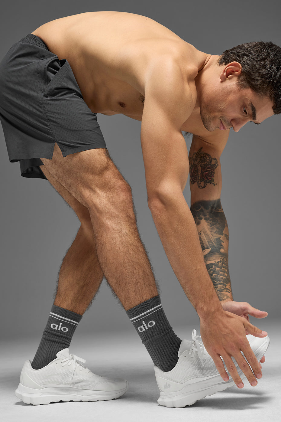 alo Unisex Throwback Sock - Anthracite/White