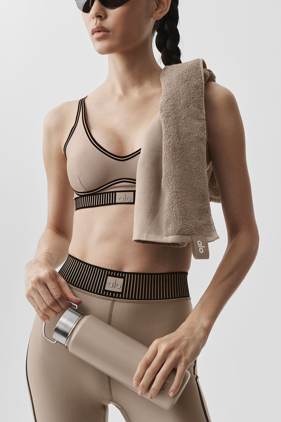 alo Keep It Cool Gym Towel - Gravel