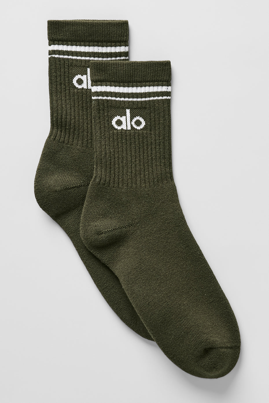 alo Unisex Half-Crew Throwback Sock - Green Olive/White