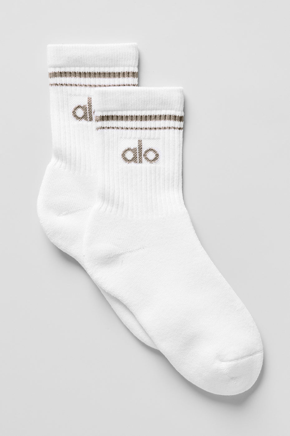 alo Unisex Half-Crew Throwback Sock - White/Light Cocoa
