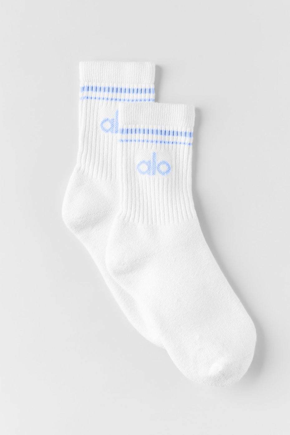 alo Unisex Half-Crew Throwback Sock - White/Light Provence Blue