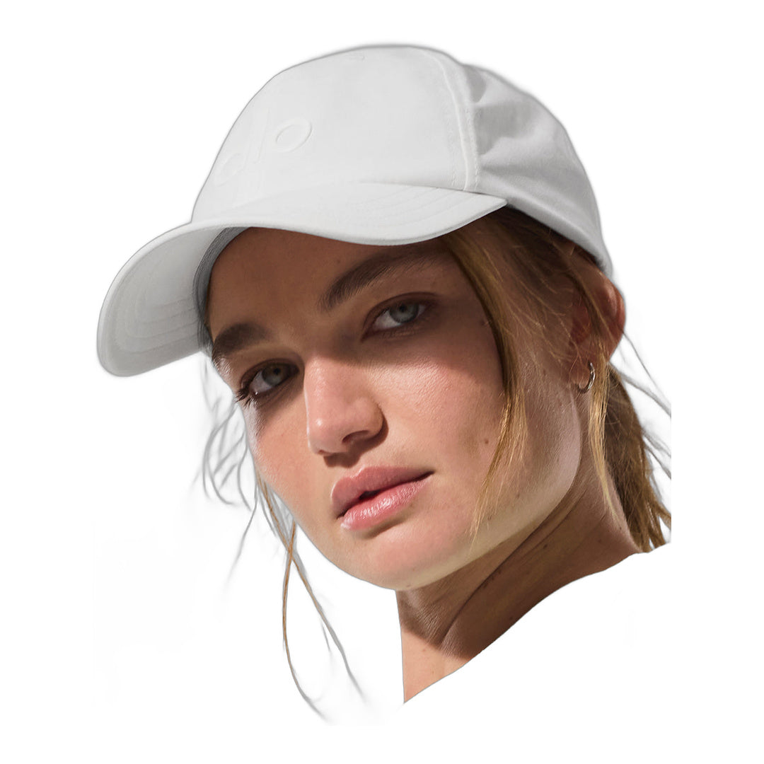 alo Performance Off-Duty Cap - White/White
