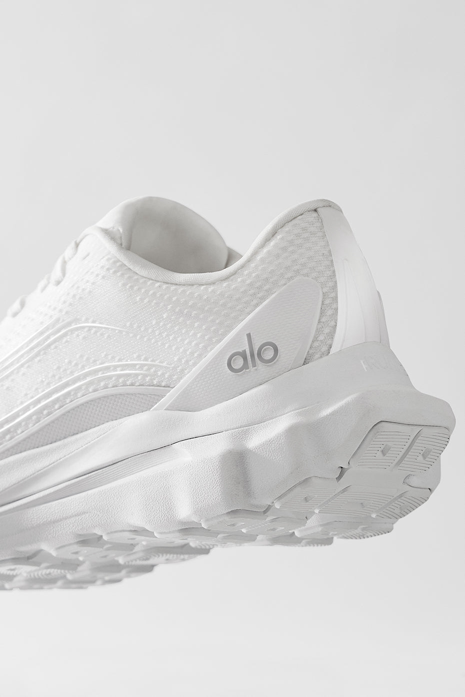 alo ALO Runner - White/White