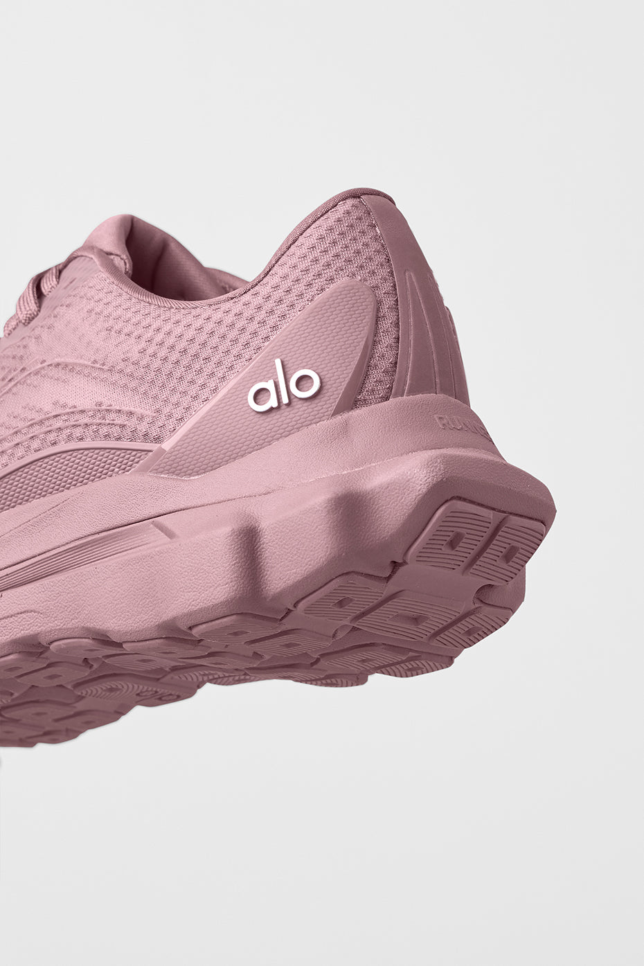 alo ALO Runner - Smoky Quartz