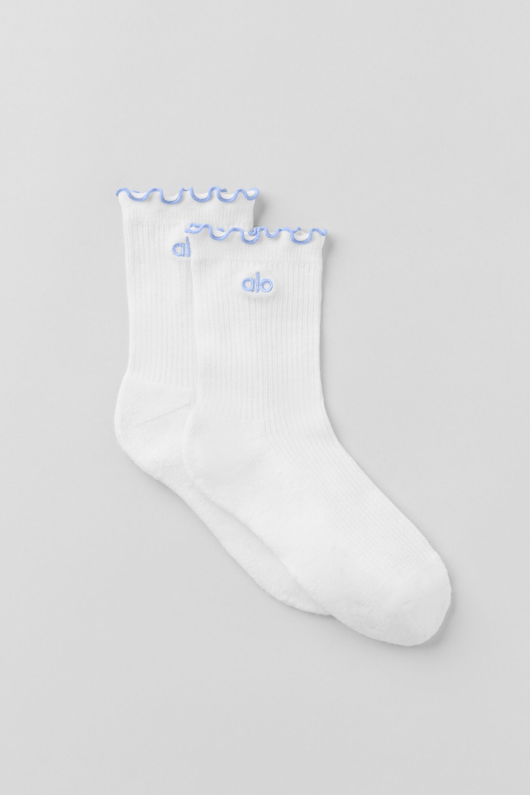 alo Women's Lettuce Edge Sock - White/Light Provence Blue