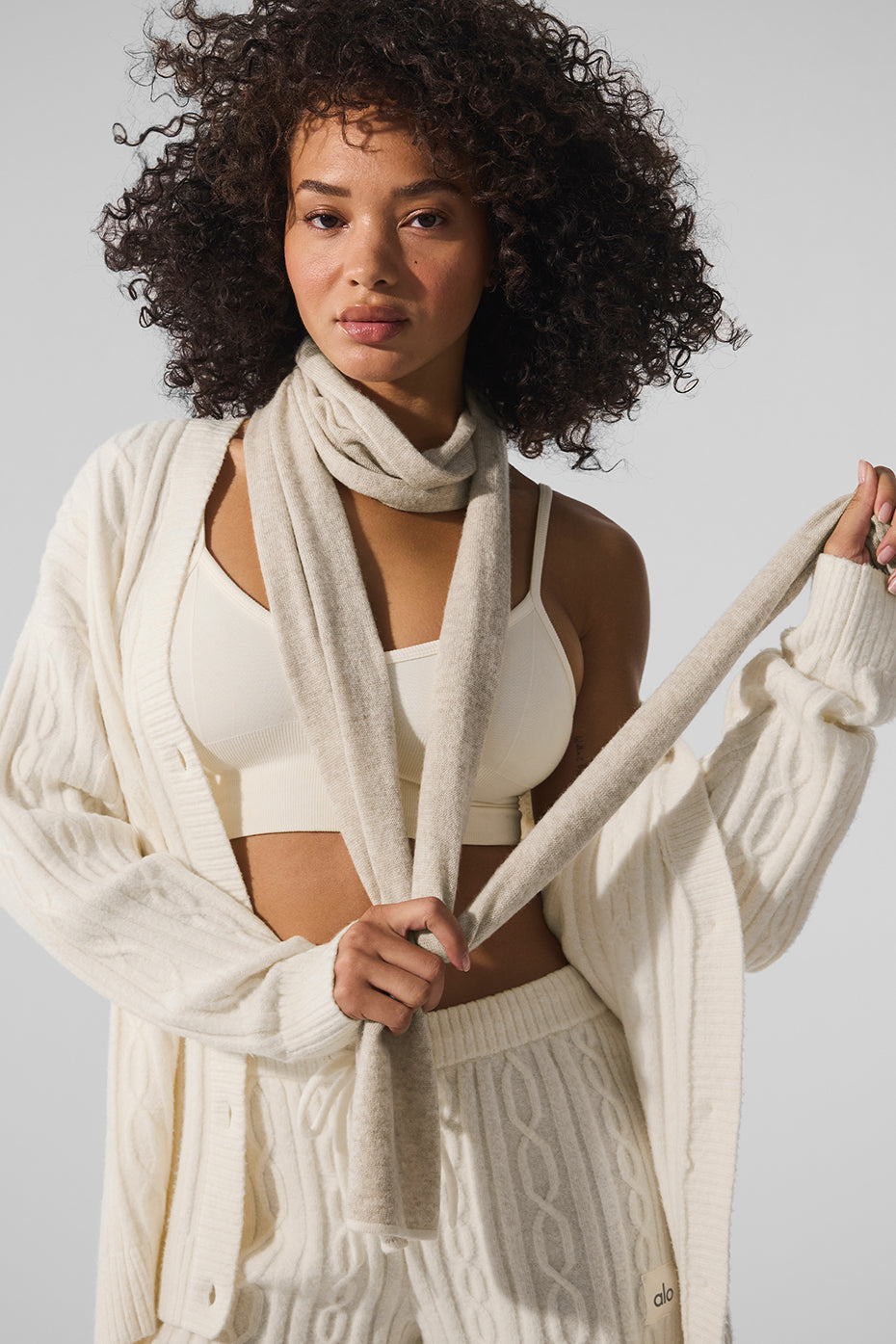 alo Cashmere Light Frosted Scarf - Winter Latte/Ivory