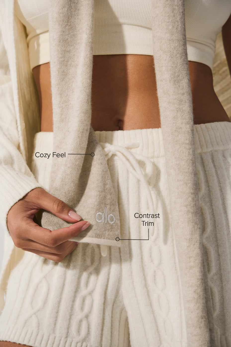 alo Cashmere Light Frosted Scarf - Winter Latte/Ivory