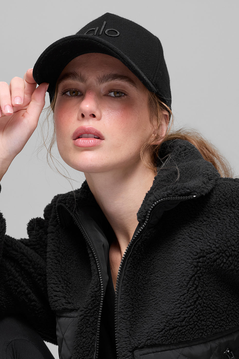 alo Wool Blend District Trucker Hat - Black