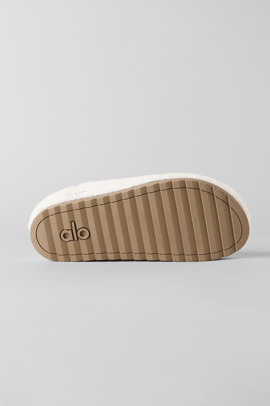 alo Sherpa Recovery Slipper - Ivory