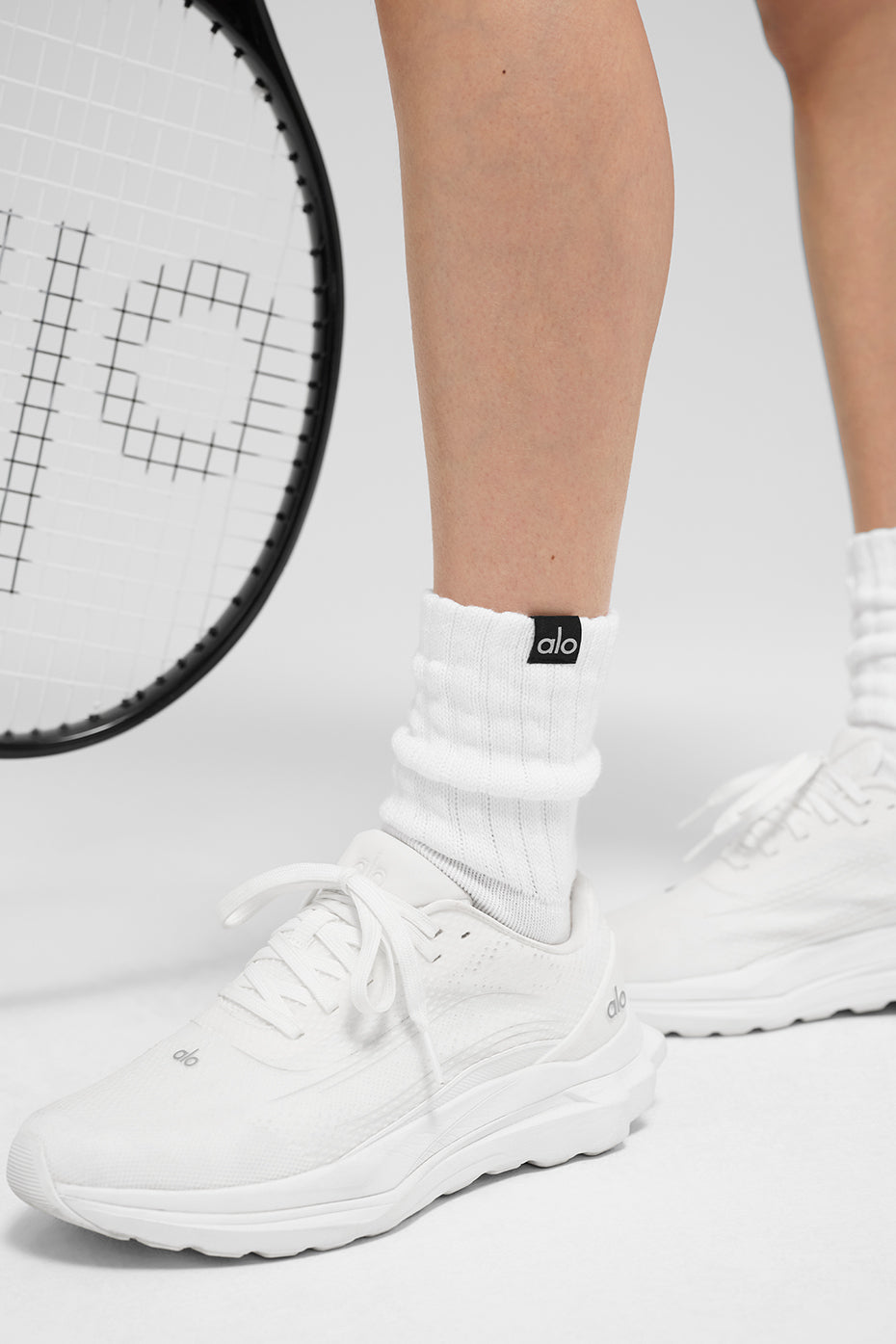 alo Unisex Half-Crew Scrunch Sock - White