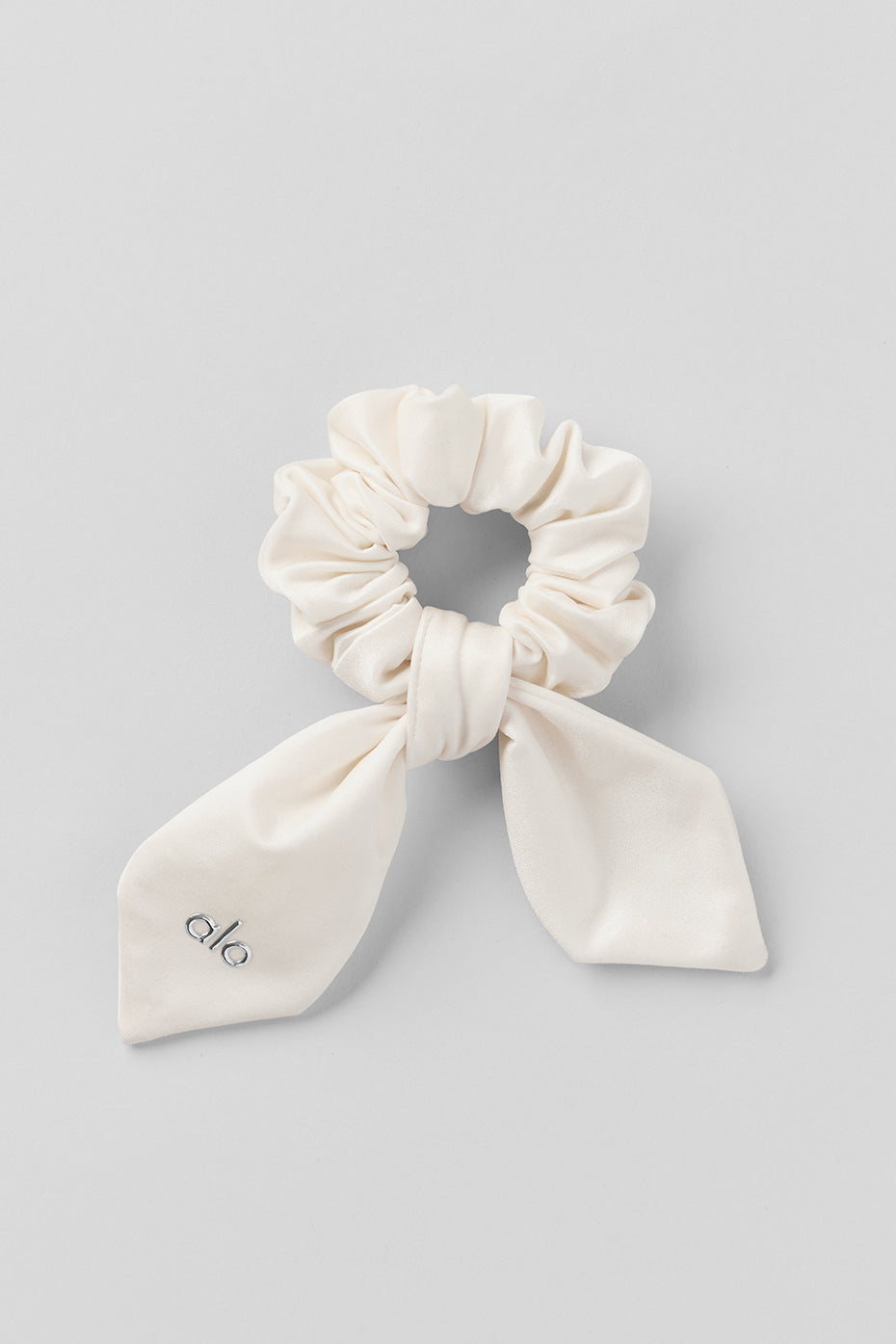 alo Airlift Rhythm Scrunchie - Ivory