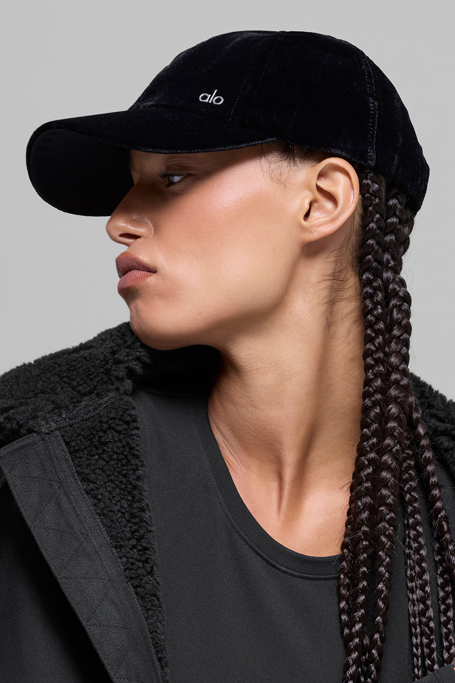 alo Velvet Off-Duty Cap - Black