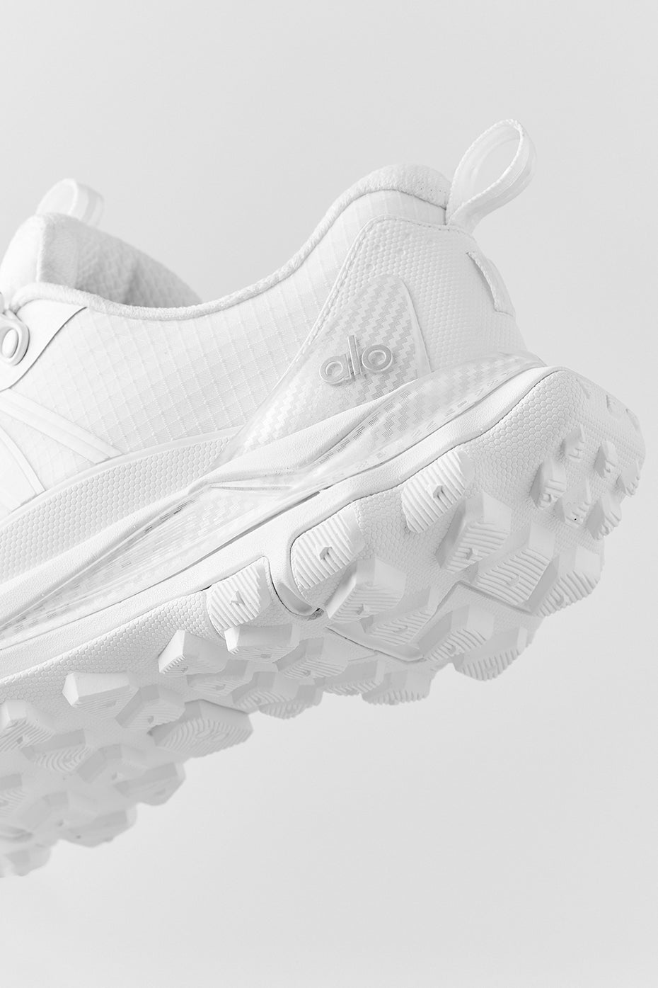 alo ALO Trail - White