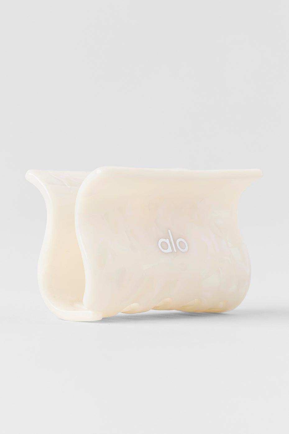 alo Effortless Claw Clip - White Pearl