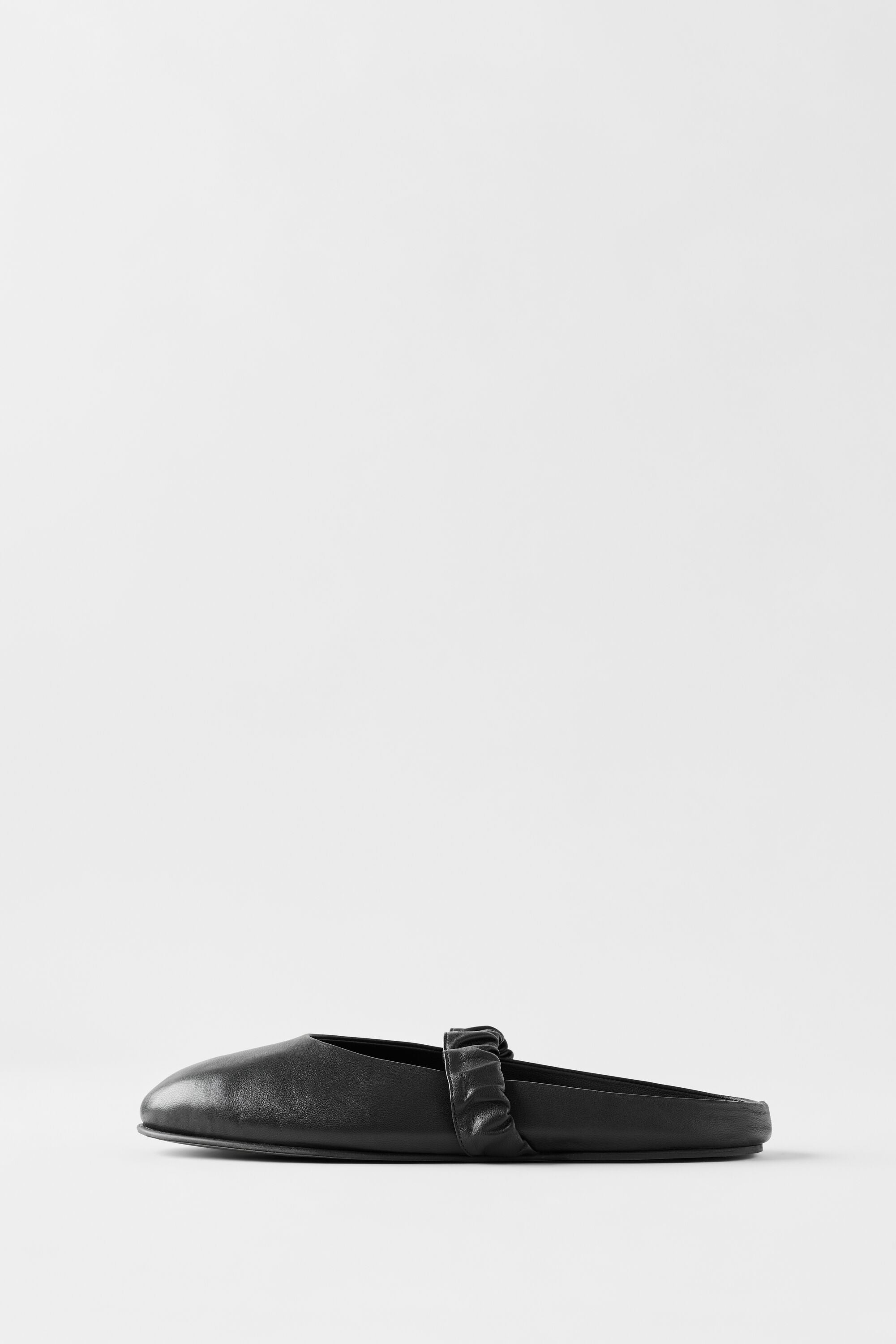 alo ALO Ballet Mule - Black