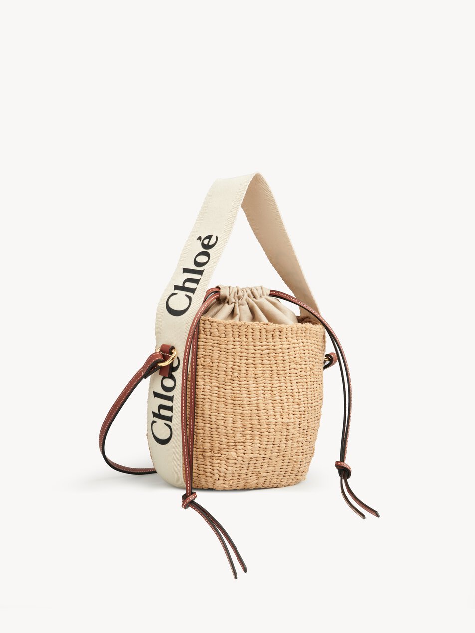 CHLOE Small Woody basket in natural fibers White