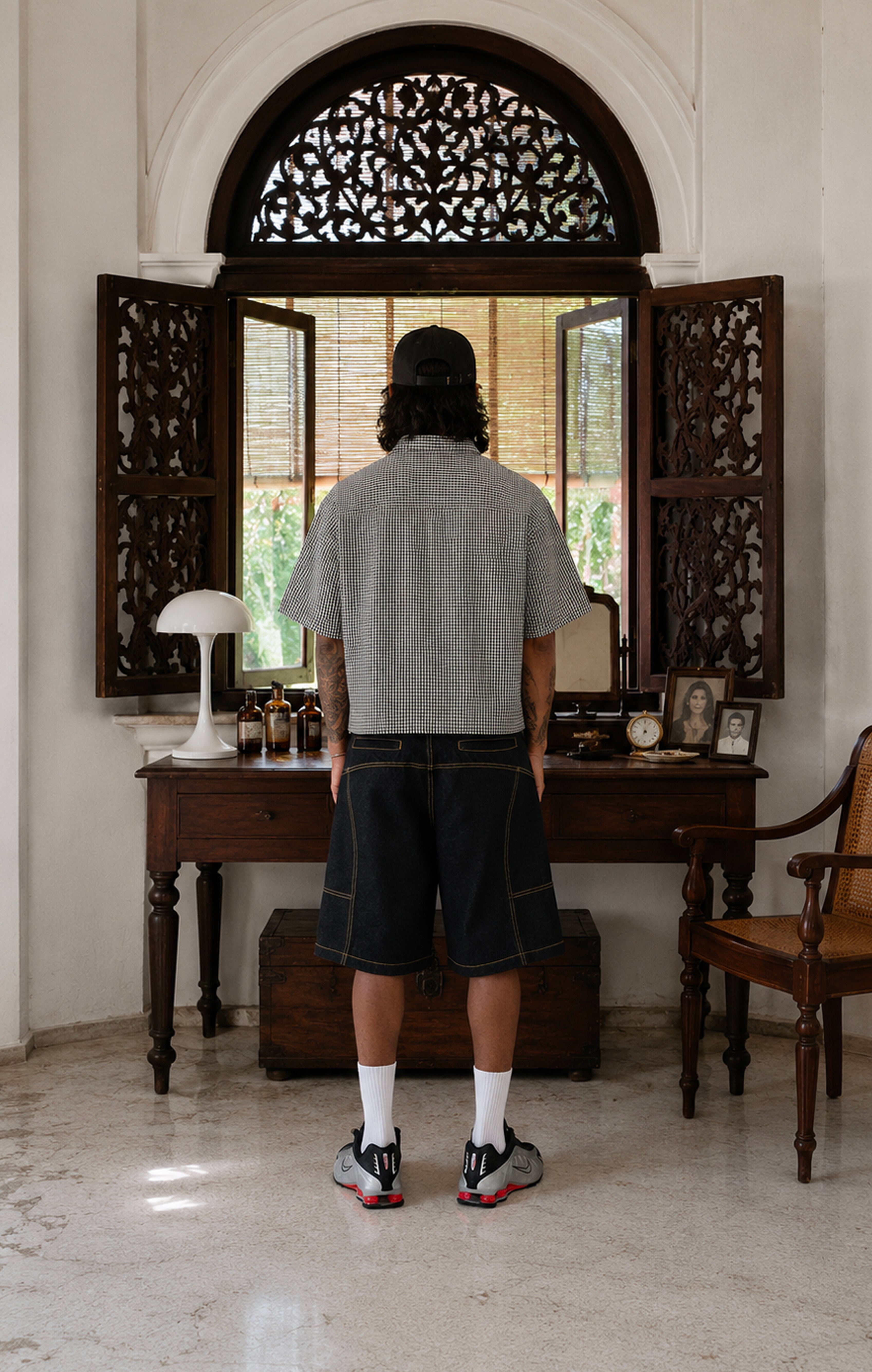FISHERMAN SHIRT- BLACK & WHITE