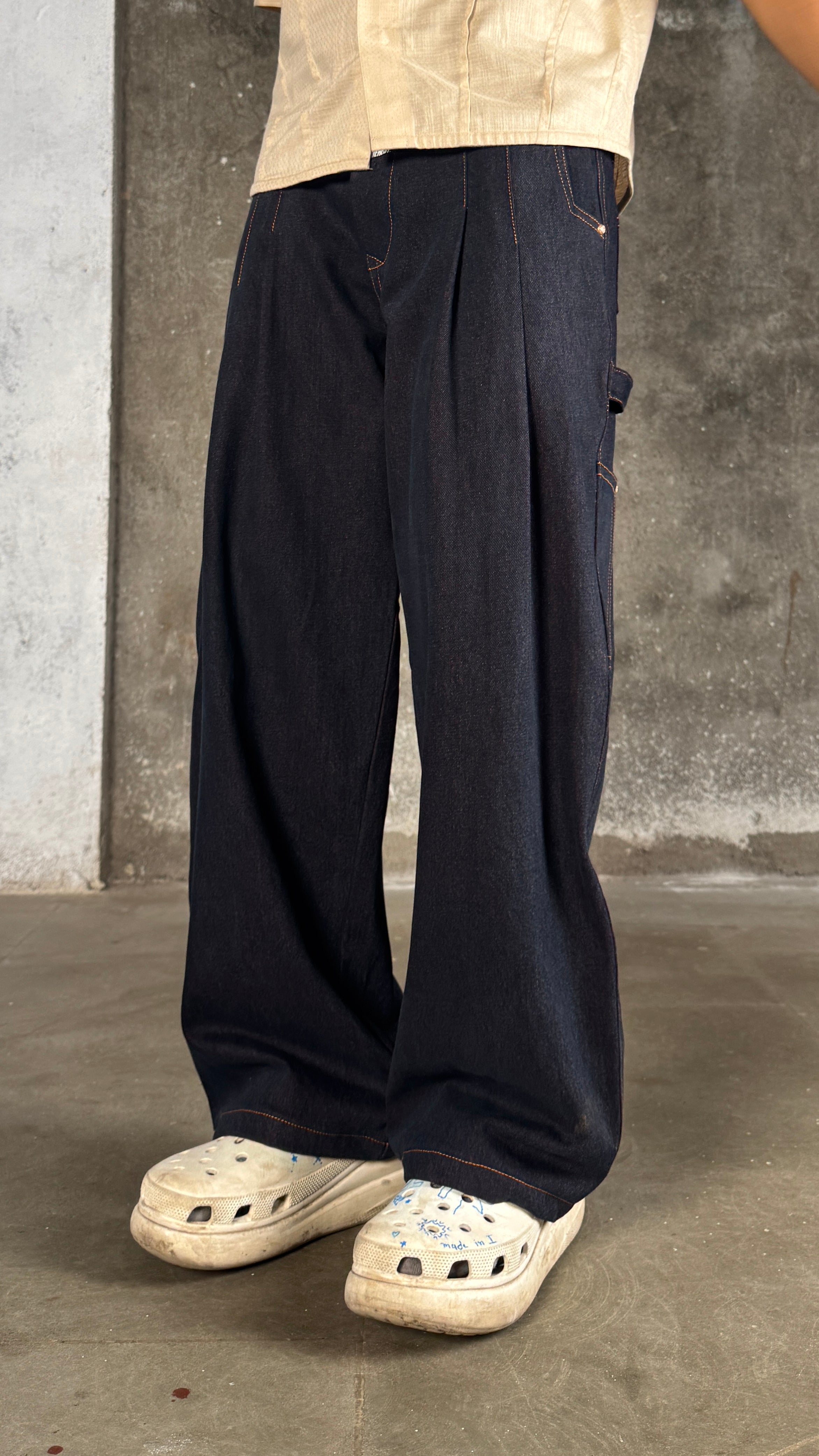 Double Pleats Masti-Raw Cola.