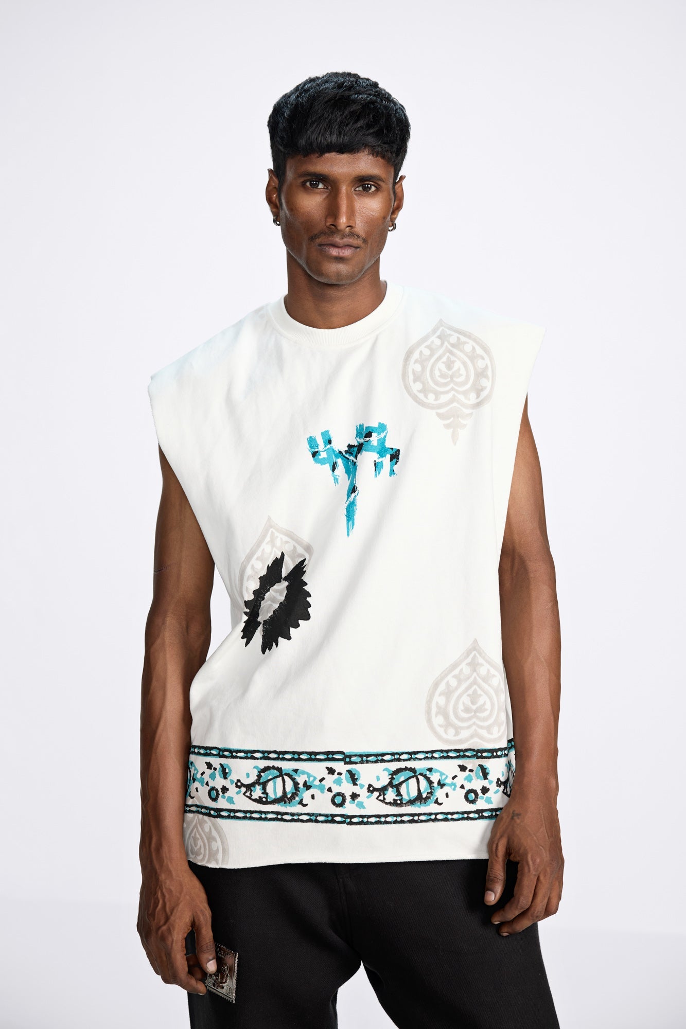 Sleeveless Block-printed T-shirt