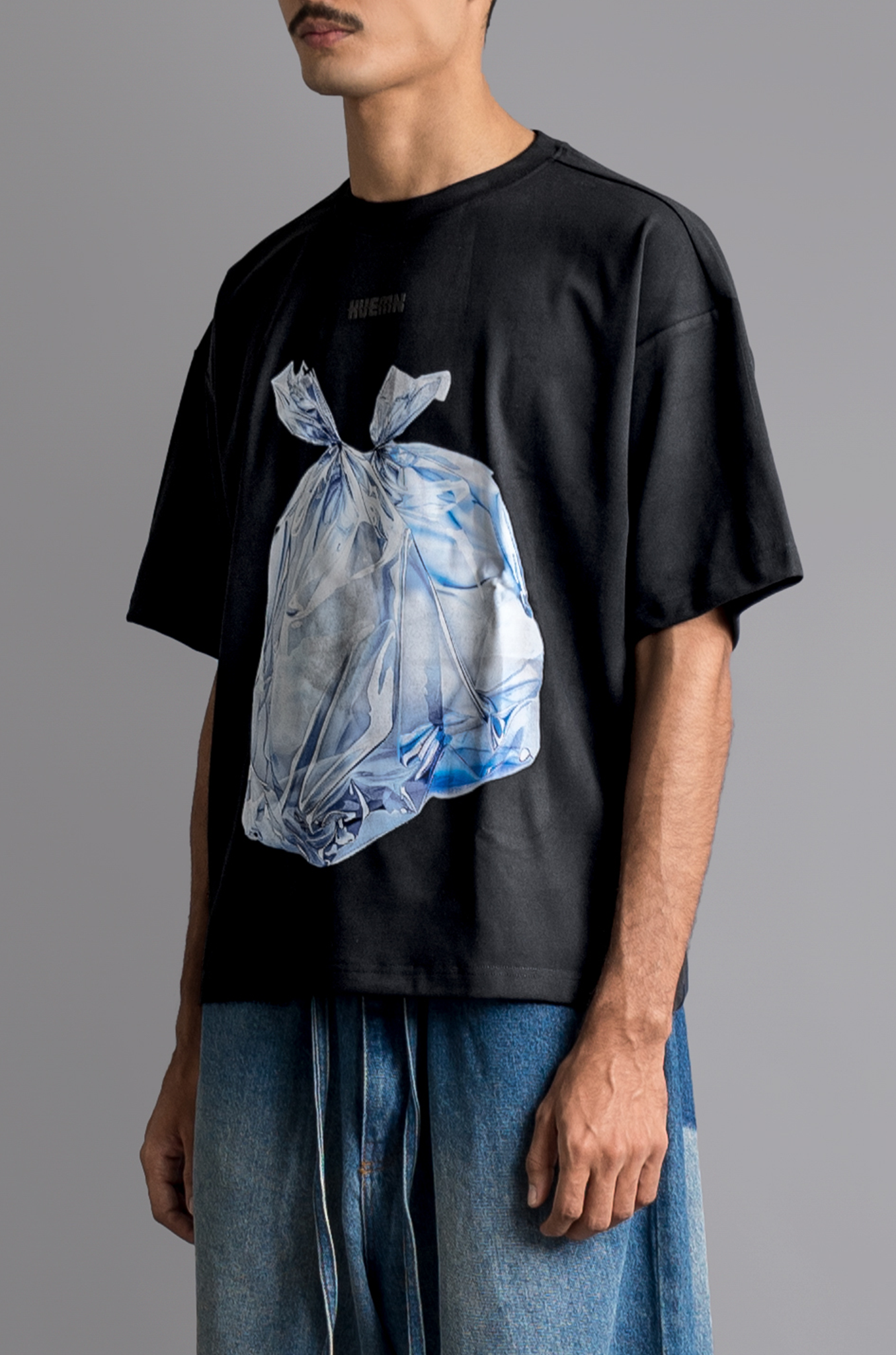 Cold 'Garbage bag' T-shirt (Black)