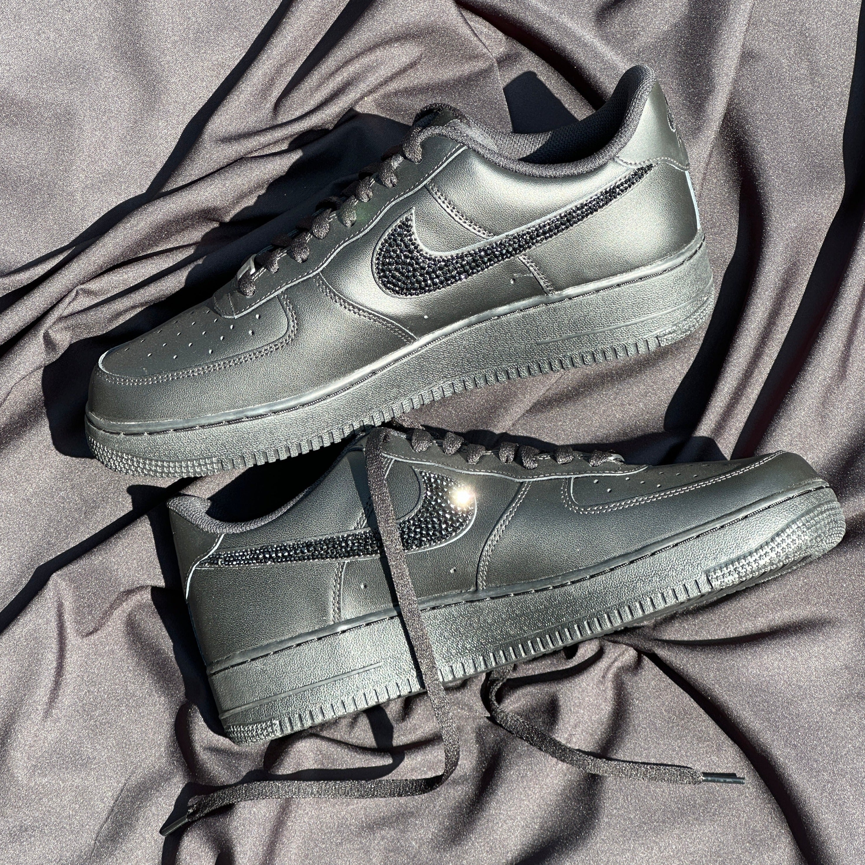 BLACK CRYSTAL SWOOSH AF1